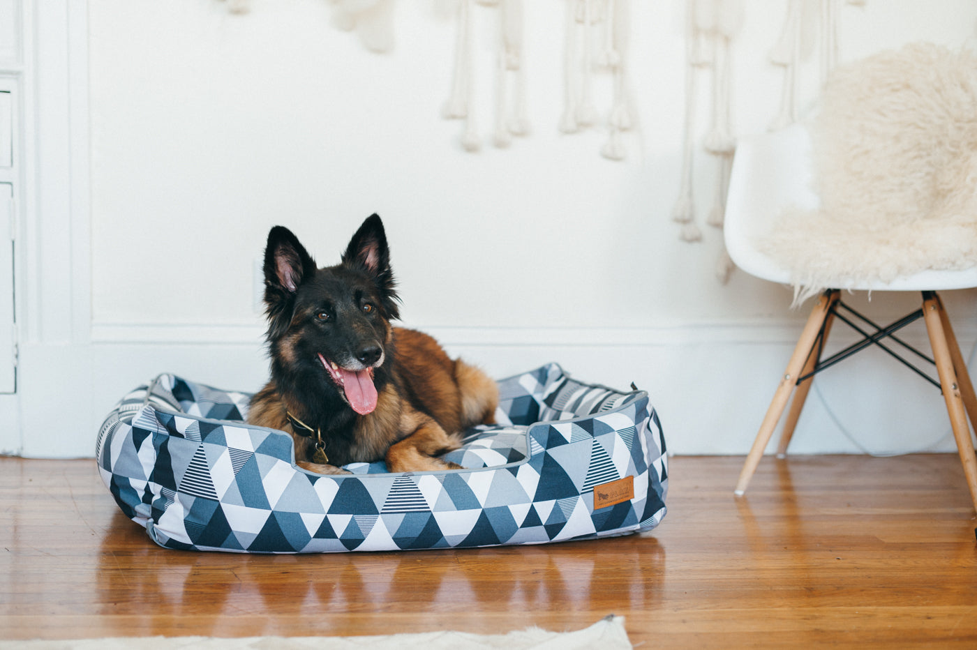Mosaic Tuxedo Lounge Bed